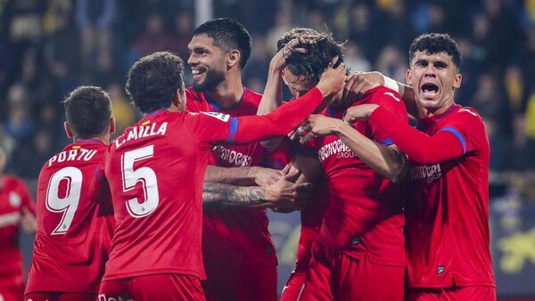 Getafe, con Alderete, empata ante el Cádiz