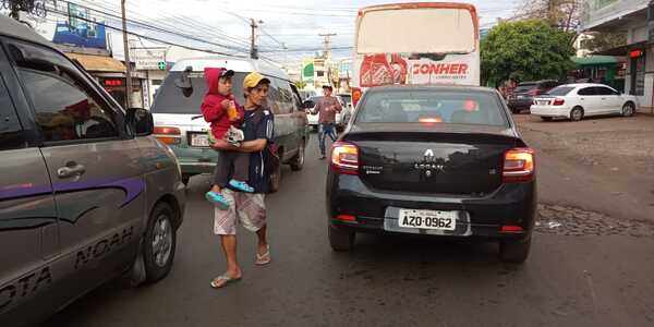 El 80% de los niños en situación de calle son explotados por sus padres - La Clave