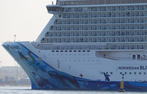 Norwegian Cruise mantiene operaciones hasta 2024 en Panamá, asegura el Gobierno - MarketData