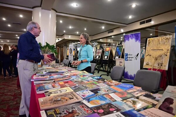 Feria del Libro Chacú-Guaranítica celebra sus últimos días con variada agenda - Literatura - ABC Color