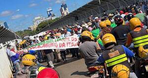 La Nación / Ex trabajadores de Itaipú reclamaron compensación