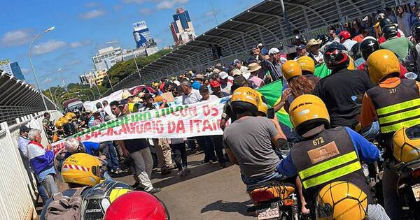 La Nación / Ex trabajadores de Itaipú reclamaron compensación