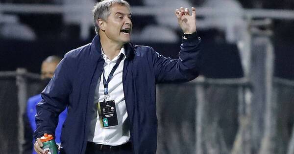 La Nación / Diego Aguirre llega a Olimpia