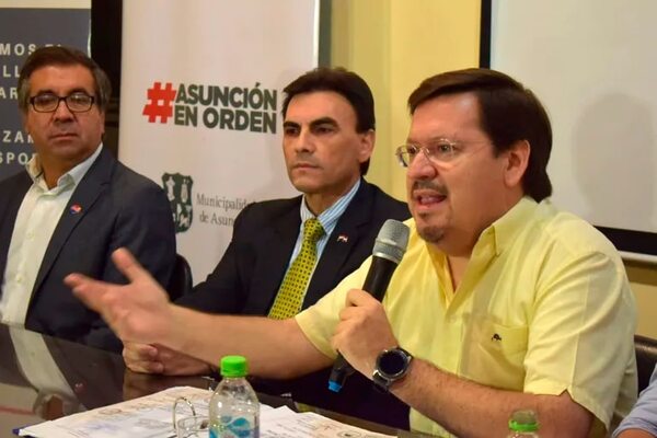 Ante críticas al transporte público, el Gobierno insiste con el tren - Economía - ABC Color