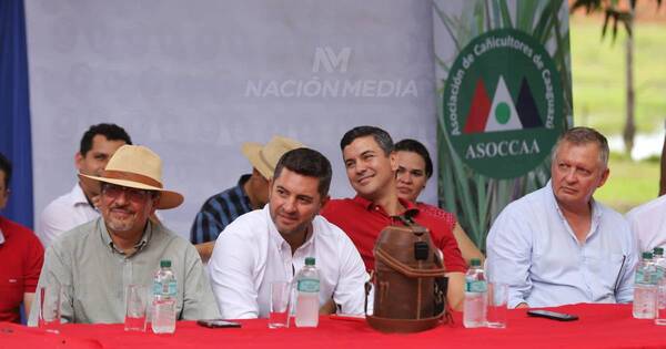 La Nación / Cañicultores de Caaguazú dieron su respaldo a Santiago Peña