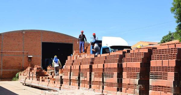 La Nación / Industria cerámica tuvo una caída en febrero y la tendencia continuaría