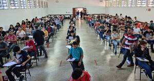 La Nación / Becas de Itaipú: más de 8 mil jóvenes se presentaron para el examen