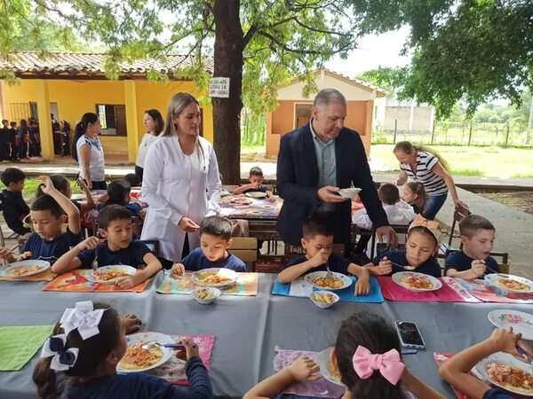 Gobernación de San Pedro inició entrega de almuerzo escolar para 24 instituciones - Nacionales - ABC Color