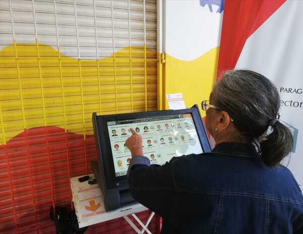 TSJE invita a electores a practicar el voto con máquinas y simulador web - Unicanal