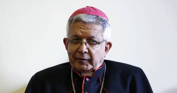 La Nación / Cardenal pide desvincular a Kriskovich de la UCA por el caso Whittingslow