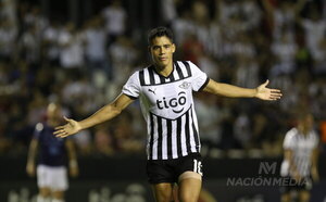 Versus / Libertad afinó puntería en el segundo tiempo y sigue imparable en el campeonato