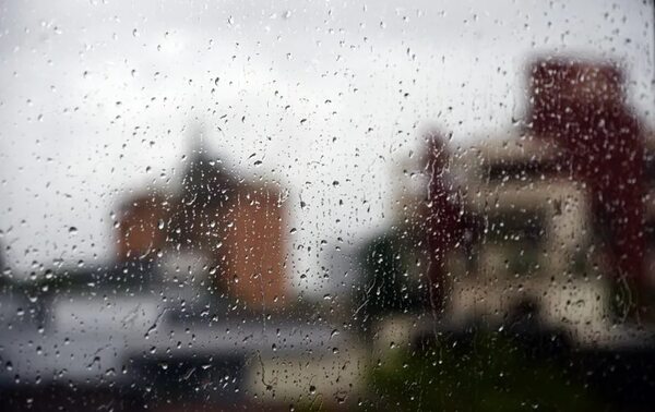 Pronostican lluvias y tormentas para el norte y el este de ambas regiones del país - Clima - ABC Color