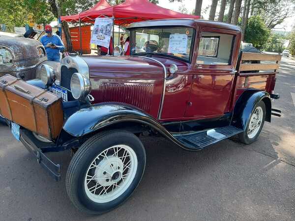 Encarnación: Hoy domingo culmina exposición de autos antiguos » San Lorenzo PY