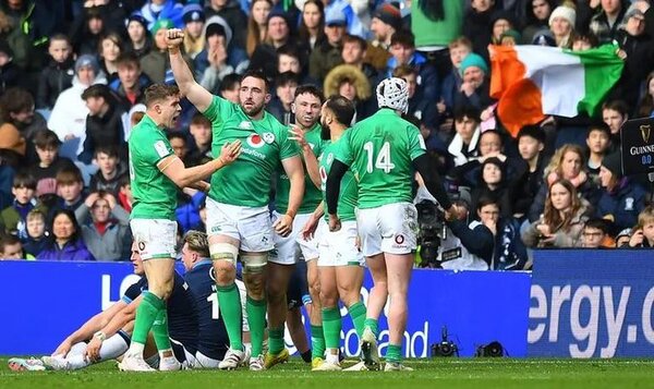 Irlanda vence a Escocia y queda a un paso del título