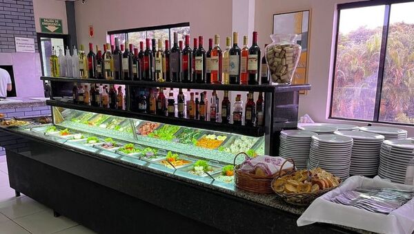 Churrasquería Brasil: tenedor libre con más de 12 cortes de carne en Caacupé (la estrella, la picaña)