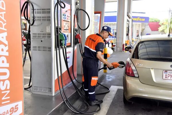 Recién en mayo bajaría el precio del diésel, según empresario - Economía - ABC Color