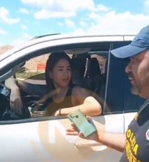 Asistente fiscal cae en Asunción con camioneta robada y luego es liberada