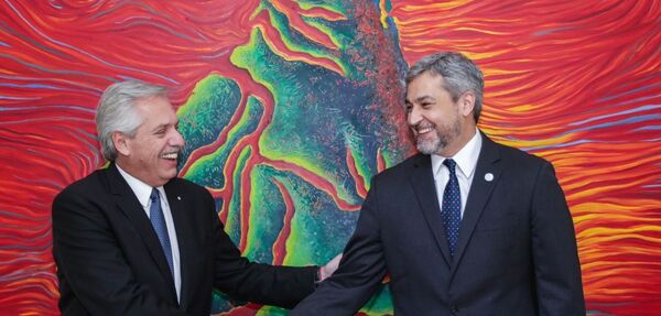 Alberto Fernández y Mario Abdo Benítez abogan por un Mercosur con "más dinamismo" comercial - Revista PLUS