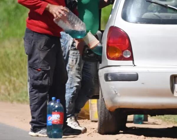 Alertan sobre venta de naftas adulteradas - San Lorenzo Hoy