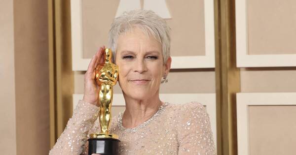 La Nación / Jamie Lee Curtis, la reina de “Halloween”, se coronó con el Óscar
