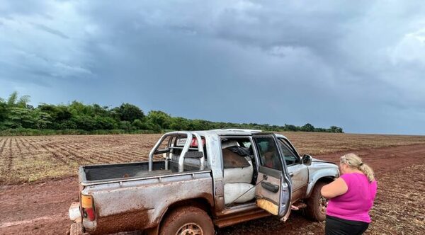 Cae mujer durante transporte de droga, sus secuaces la abandonaron