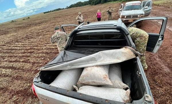 Capturan a mujeres que participaban del traslado de droga en Pedro Juan Caballero