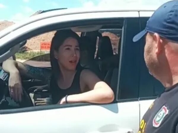 Detienen a asistente fiscal que conducía una camioneta robada en Brasil - Judiciales.net