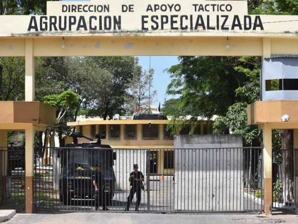 Califican a la Agrupación Especializada como "cárcel de privilegios" y "escritorio del crimen" - Megacadena — Últimas Noticias de Paraguay