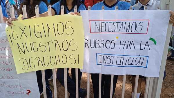 Diario HOY | Alumnos quieren estudiar y toman colegio ante falta de respuestas