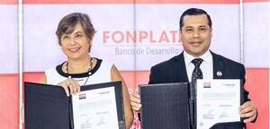 La Ande firma un contrato de préstamo con Fonplata para construir línea de transmisión eléctrica en el Chaco paraguayo - Revista PLUS