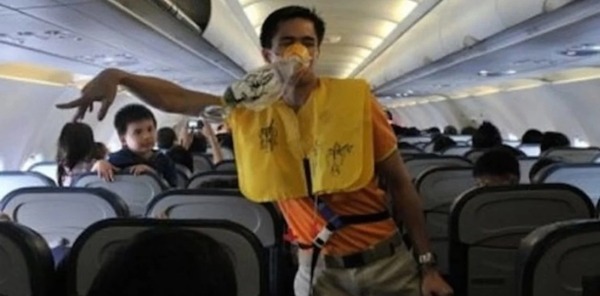 Un avión tuvo que regresar tras su despegue por el mal olor a bordo