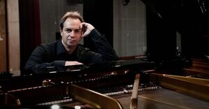 Diario HOY | Concierto de pianista italiano Massimo Folliero por 128 años del Colegio Dante Alighieri