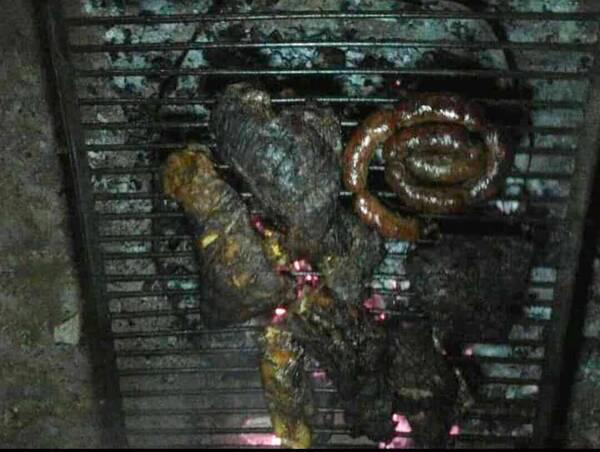 Su ex le invitó a comer asado, pero apareció el titular y se quemó todo