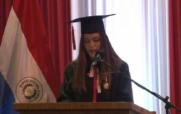 Mejor egresada repudia discriminación laboral hacia mujeres – Prensa 5