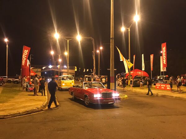 Encuentro reunió a unos 300 vehículos antiguos el fin de semana en Encarnación