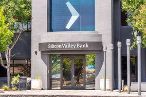 EEUU lanza un plan para proteger los depósitos de SVB y cierra Signature Bank - Revista PLUS