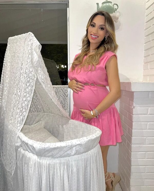 Shay Victorio, ansiosa por tener a Alice en sus brazos - Gente - ABC Color