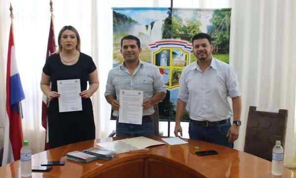 Firman convenio para proporcionar becas a estudiantes