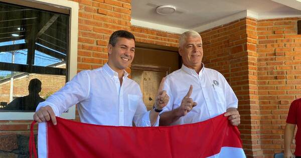La Nación / “La unidad es una unidad real y el símbolo de esa unidad se llama Arnoldo Wiens”, destacó Peña