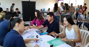 La Nación / Regularización migratoria se inició en CDE con migrantes de varias nacionalidades