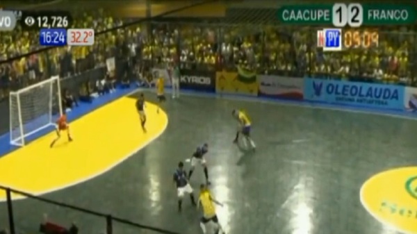 Futsal termina a los golpes en Caacupé - Noticias Paraguay