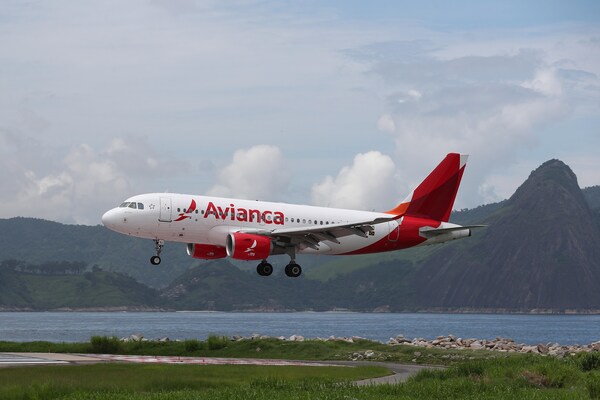 Avianca amplía fechas para reubicación gratuita de pasajeros de Viva Air - MarketData