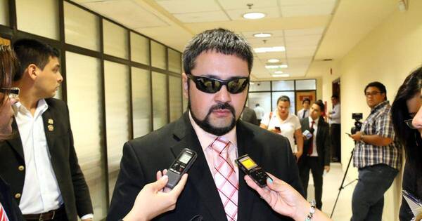 La Nación / Candidato a senador quiere implementar políticas en favor de personas discapacitadas