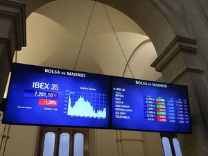 Los bancos hunden al IBEX un 3,51 %, su mayor caída desde junio de 2022 - ADN Digital