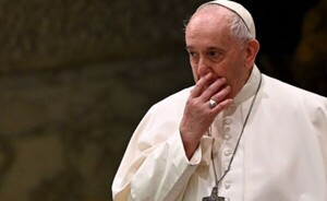 Pidió que el mundo le regale "paz" por su décimo aniversario como Papa