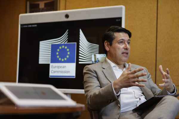 Avances en la ejecución de un préstamo de 100 millones de dólares de BEI a Ecuador - MarketData