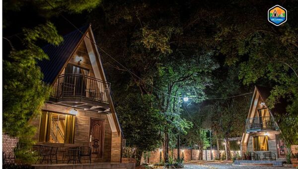 En Villeta, Cabañas del Litoral bordea el río Paraguay con sus cabañas (para disfrutar de actividades náuticas)