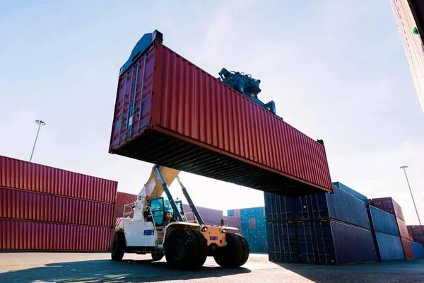 A febrero, balanza comercial registra déficit de US$ 110 millones - Economía - ABC Color