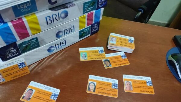 Denuncian que transportistas violan exoneración de pasajes - Economía - ABC Color