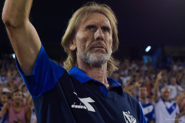 Diario HOY | Empate en el debut de Gareca como DT de Vélez